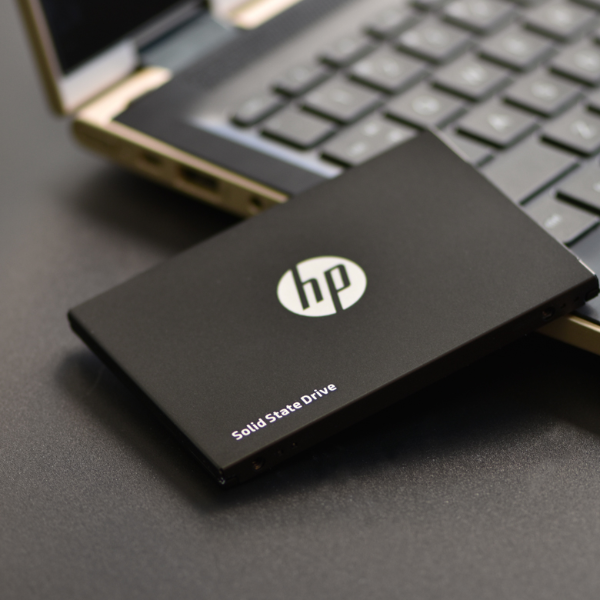 HP SSD S700 PRO 2 5 SATA - 256GB HP SSD S700 PRO 2 5 SATA - 256GB